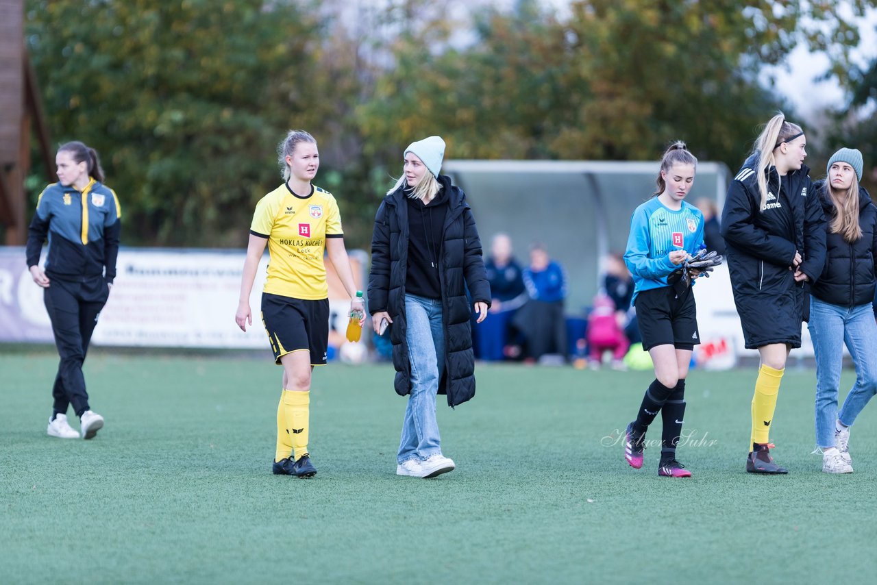 Bild 233 - F SSC Hagen Ahrensburg - SV Frisia 03 Risum-Lindholm : Ergebnis: 2:0